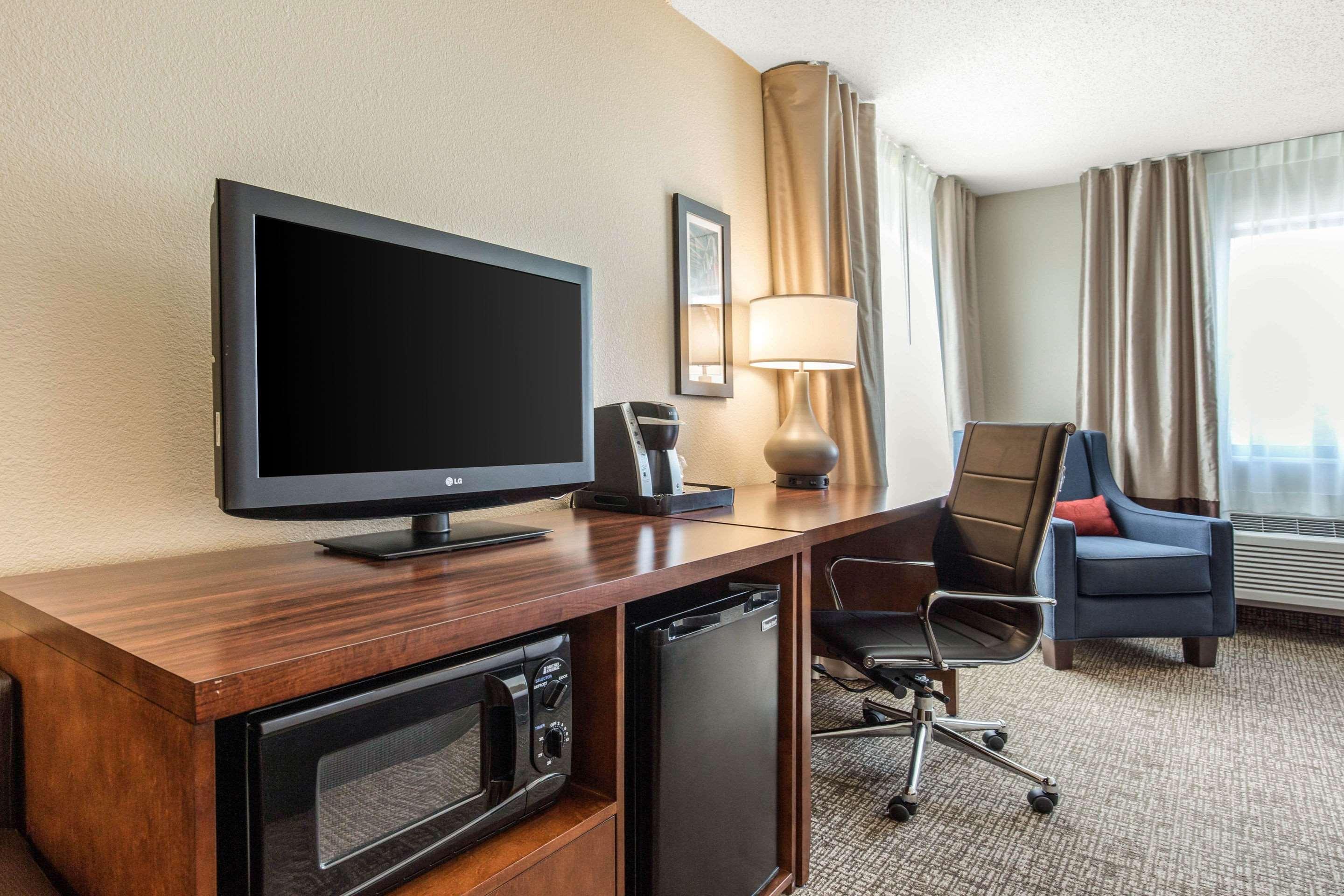 Comfort Inn La Porte Екстер'єр фото