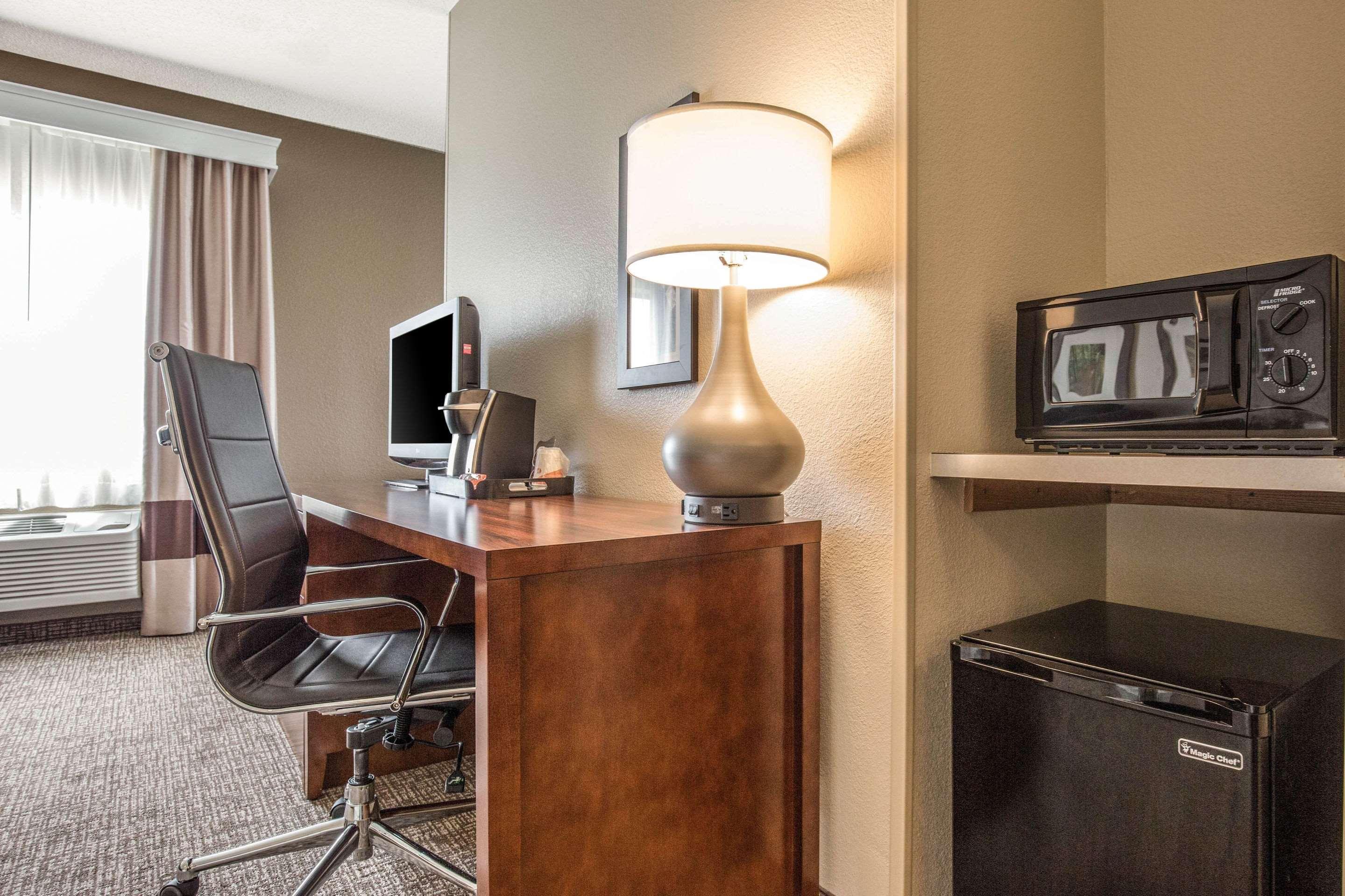 Comfort Inn La Porte Екстер'єр фото