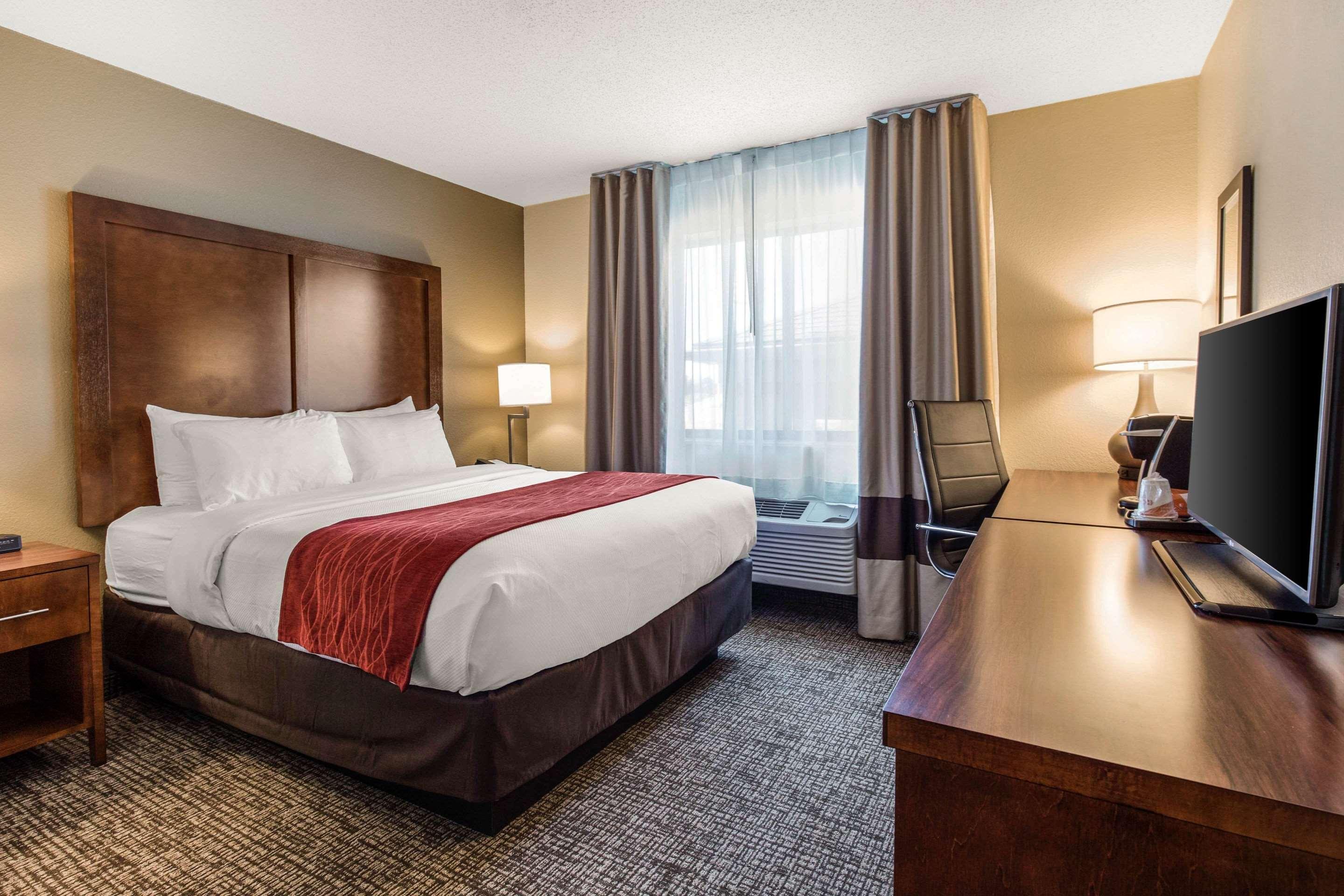 Comfort Inn La Porte Екстер'єр фото